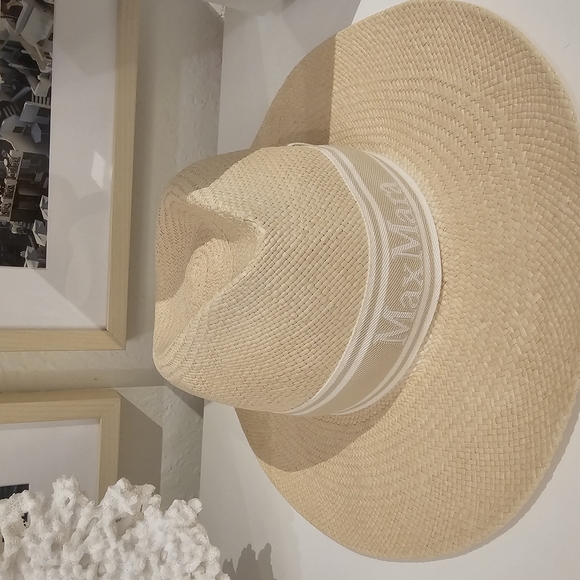 $345 Authentic MaxMara Urago Logo Ribbon Straw Hat in Cream - Picture 6 of 10